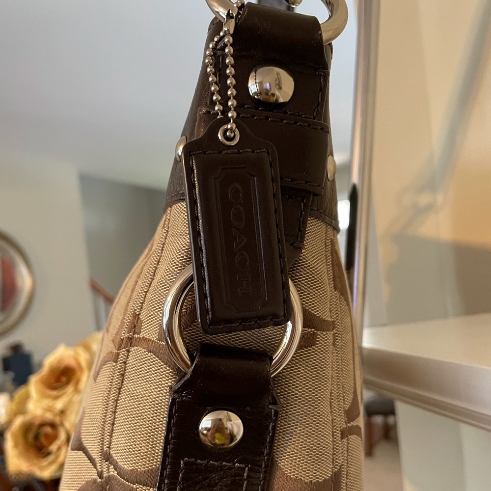 Authentic Coach Signature Bag! - Picture 3 of 7